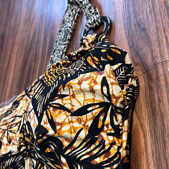 Amoressa Dijon One Shoulder One Piece - Picture 9 of 16